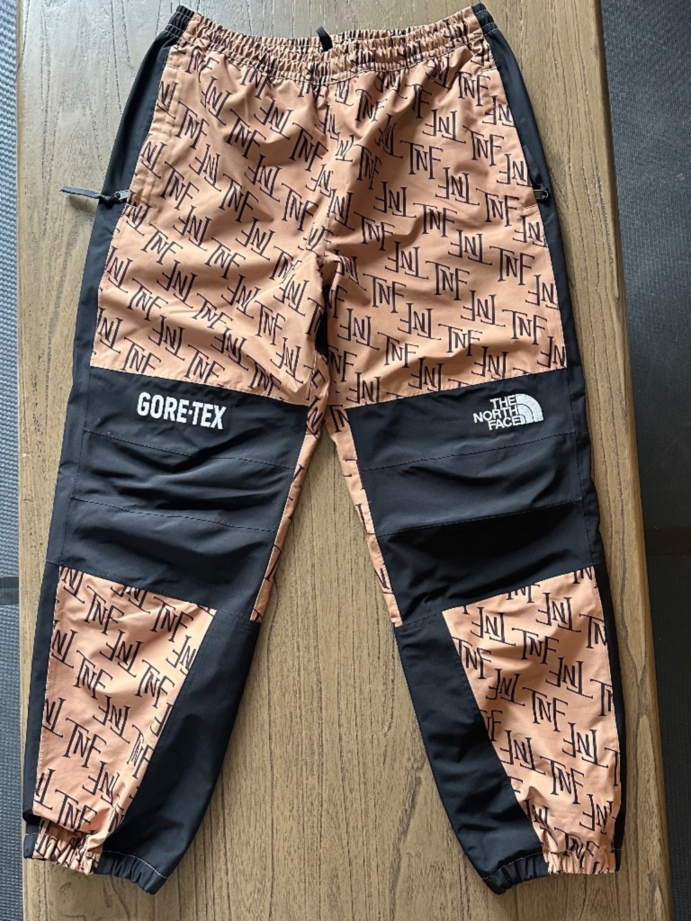 The North Face GORE-TEX Snow Pants Tan Black Monogram Print Men's M